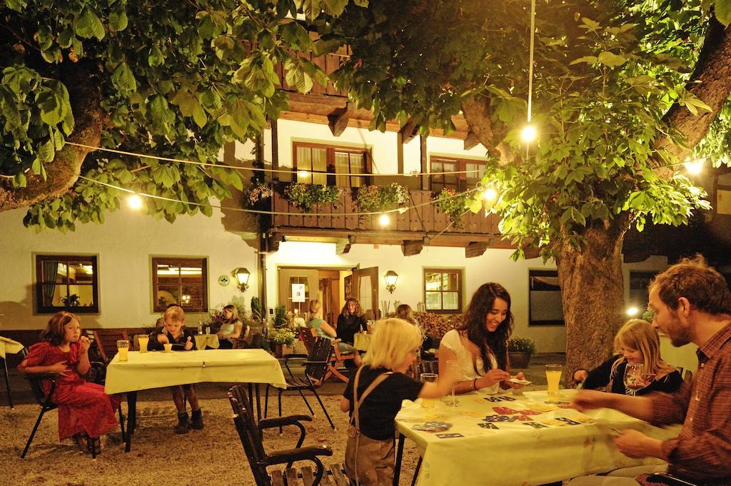 Der Stern - Nachhaltiges Wirtshaus Und Landhotel Seit 1509 Общайг Екстериор снимка